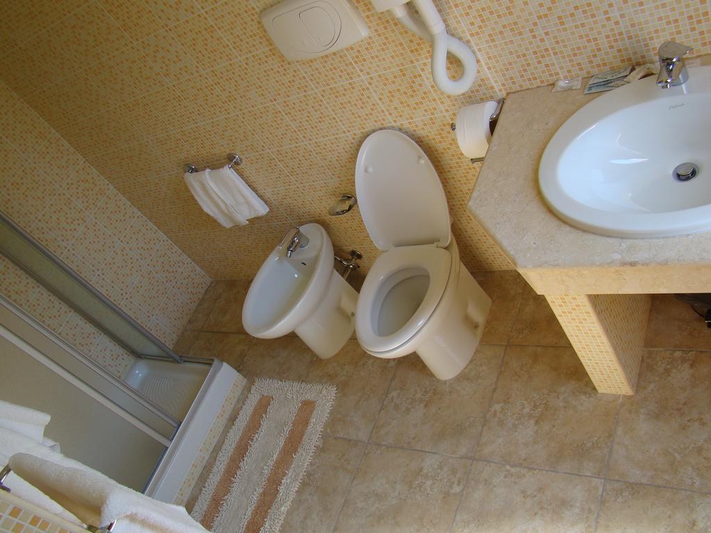 Hotel Ristorante111 Вилапиана Стая снимка