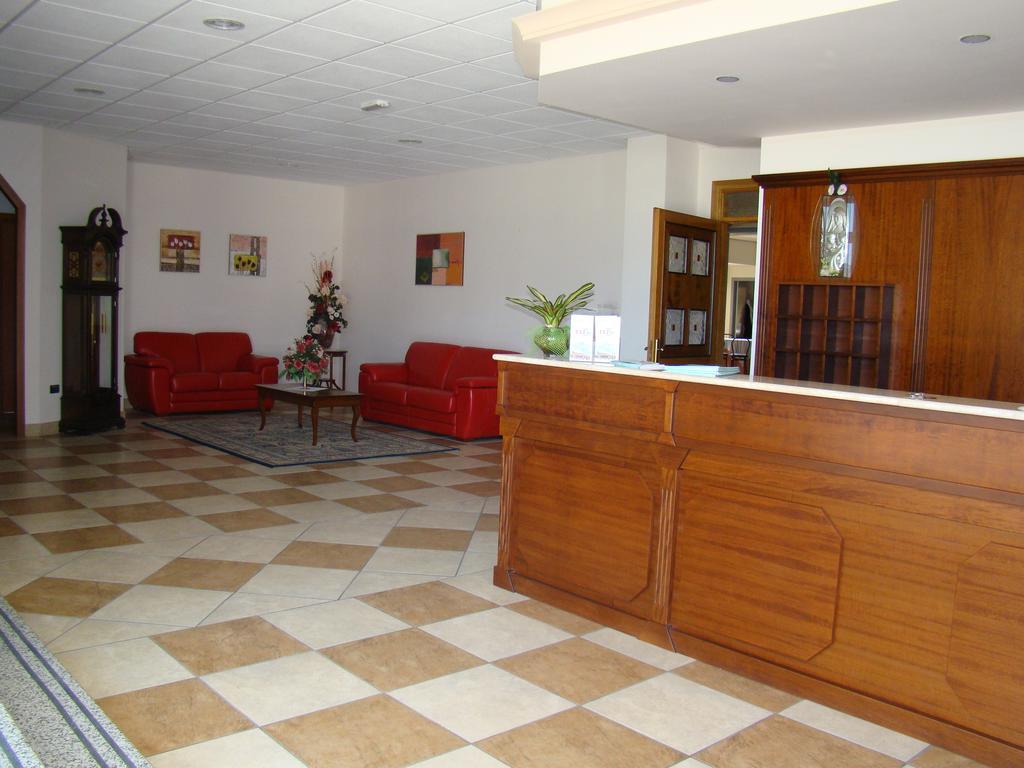 Hotel Ristorante111 Вилапиана Екстериор снимка